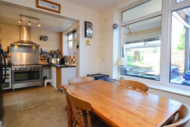 OPEN PLAN DINING KIT