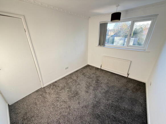 3 bed Semi-Detached to rent Image 4