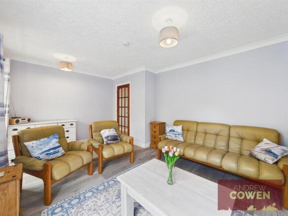 3 bed Detached Bungalow for sale Image 5
