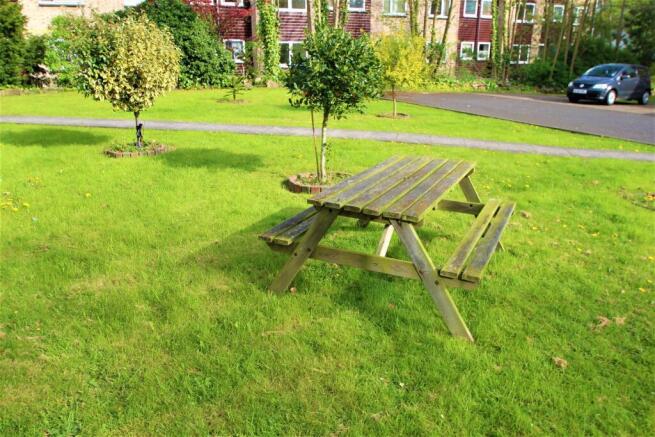 2 bed Flat to rent Image 8