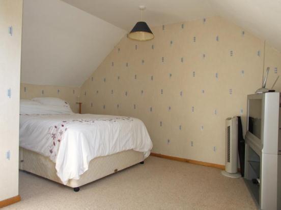 ATTIC ROOM