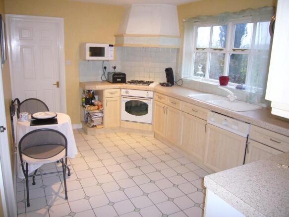 Kitchen/Brkfast Room