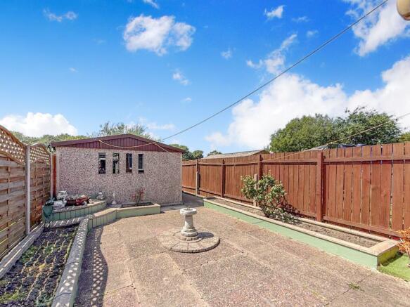 3 bed Terraced for sale Image 12