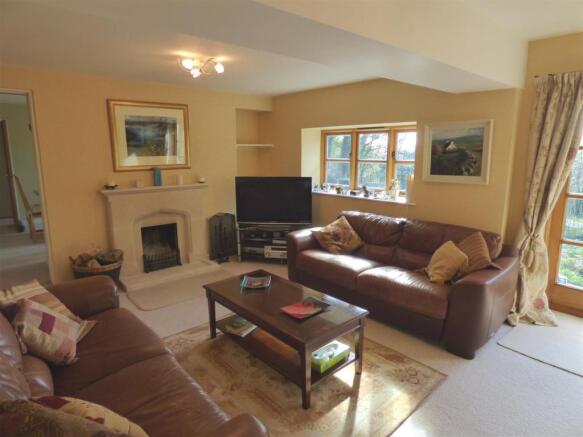 Living Room  .JPG