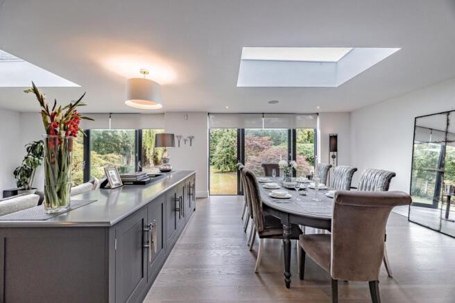 Mayfield Road, Bramhall, SK7 photo 3