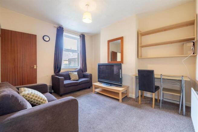 16 Langley Road_2.jpg