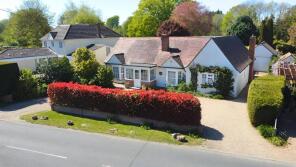 Cluffs, The Heath, Colchester CO7 6BU