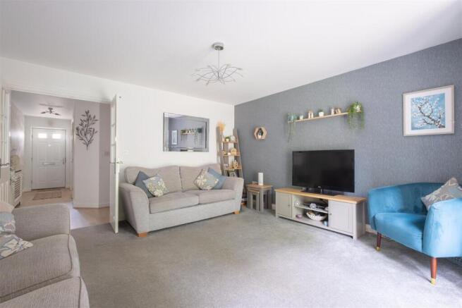 4 bed Detached for sale Image 7