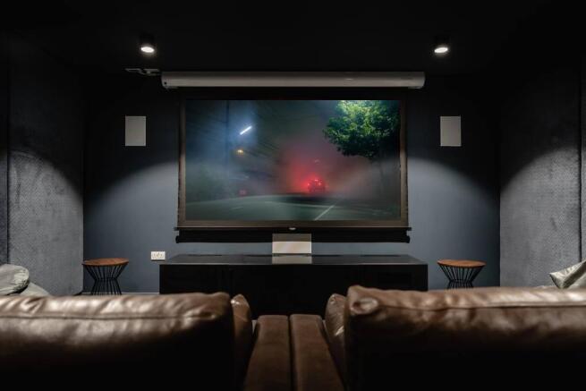 Studio to rent Image 4