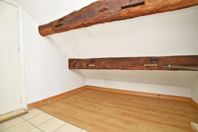 2 bed Flat for sale Image 10