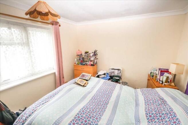 Chichester Court, Slough photo 4