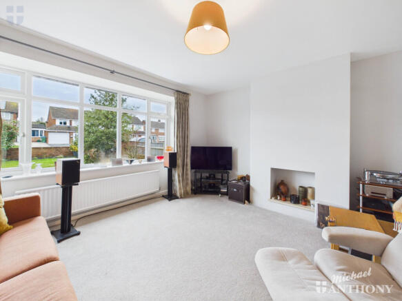 CAM03852G0-PR0556-STILL012