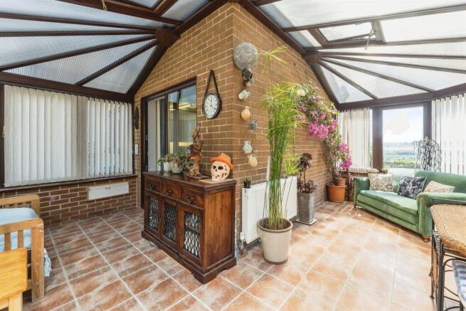 3 bed Detached for sale Image 8