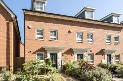 Chertsey, Surrey, KT16