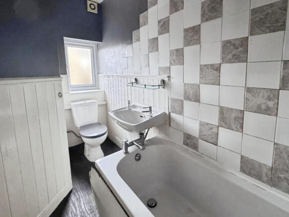 2 bed Terraced for sale Image 8