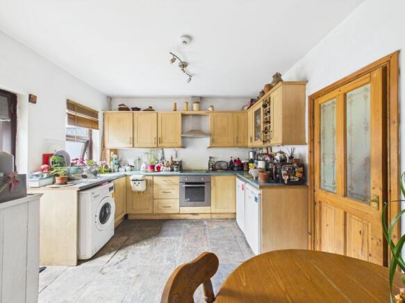 2 bed Terraced for sale Image 6