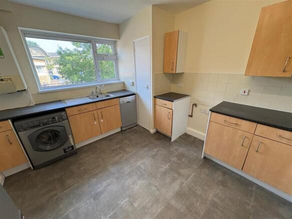 2 bed Maisonette for sale Image 3