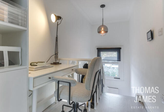 East Barnet Road - landing and home office 