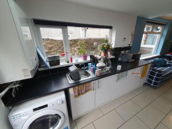 Kitchen Reverse