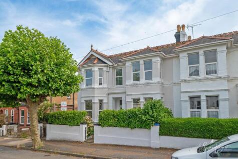 Station Avenue, Sandown