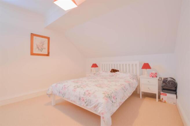 bed 3.jpg