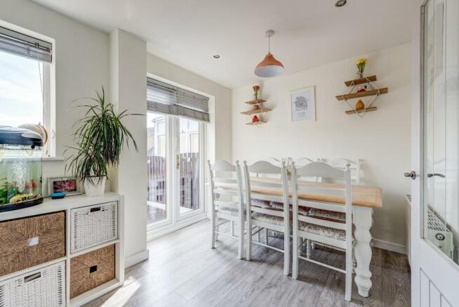 1BerryHolmeCourt(Interior)(1of32).jpg
