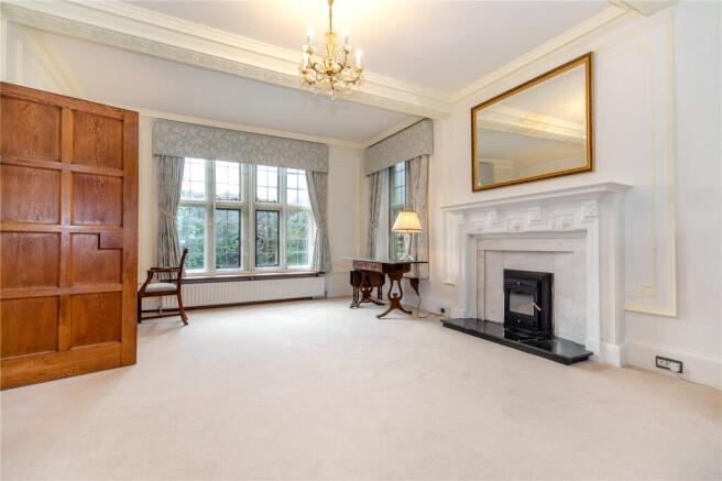 7 bed Detached for sale Image 5