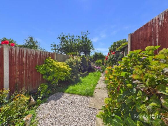 3 bed Semi-Detached for sale Image 3