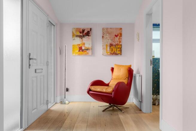 4 bed Detached for sale Image 4