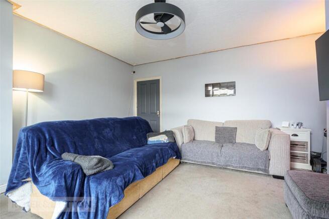3 bed Terraced for sale Image 7