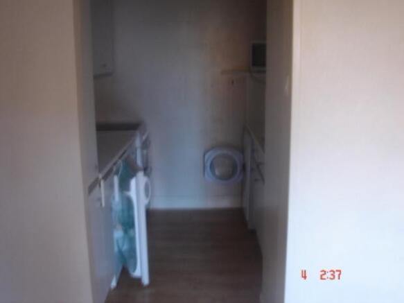 50VictoriaCourtKitchen1