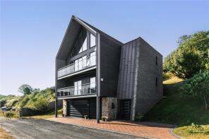 4, Langmead Drive, Bideford EX39 4FX