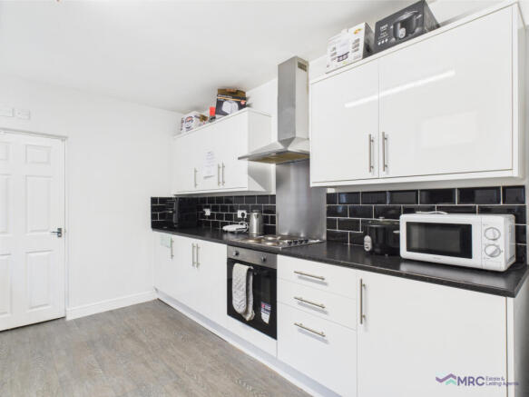 1 bed House Share to rent Image 6