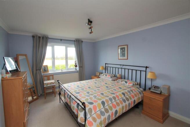 Master Bedroom.JPG