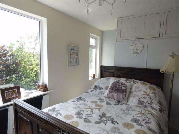 BEDROOM 2