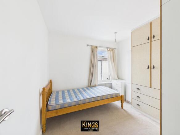 3 bed Terraced for sale Image 8