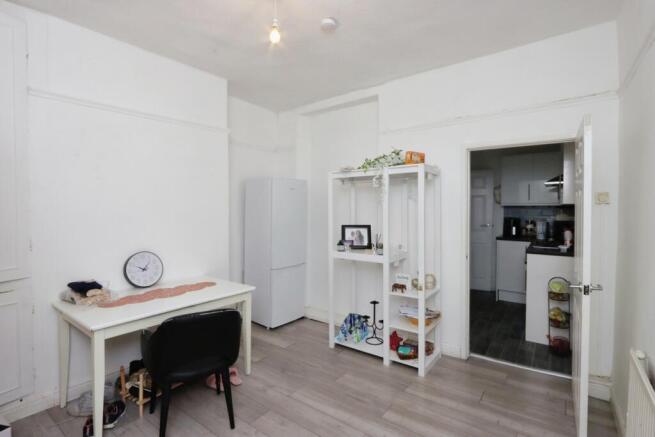 3 bed Terraced for sale Image 8