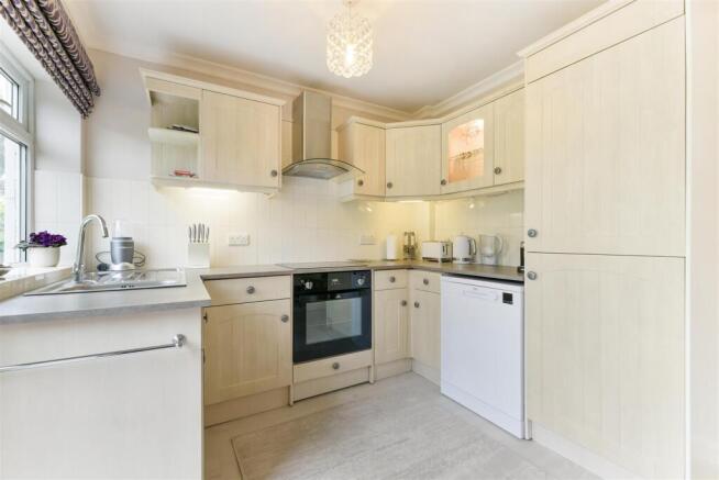 OATLANDS ROAD, 5 (19).jpg