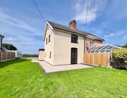 5 Hobland Hall Cottages, Hobland Hall, Hobland Road, Bradwell, Great Yarmouth NR31 9AR