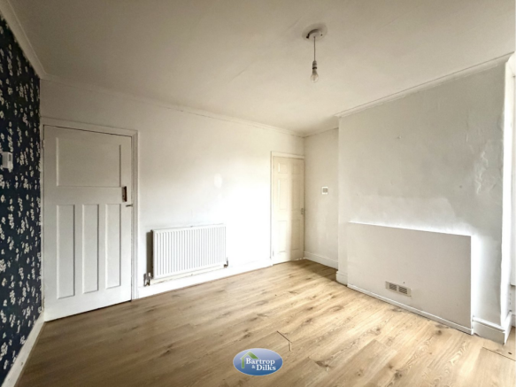 3 bed Semi-Detached for sale Image 9