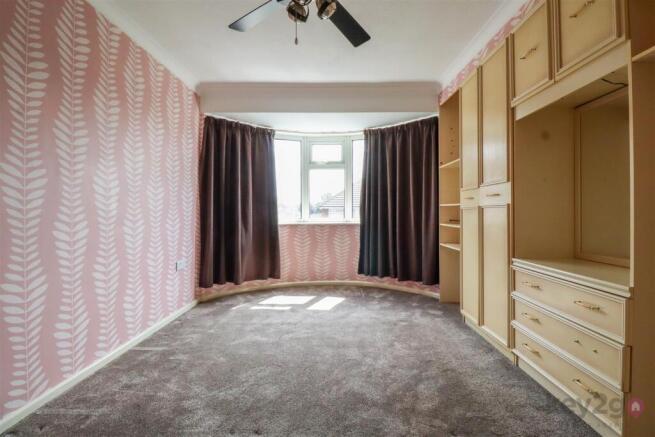 3 bed Semi-Detached for sale Image 12