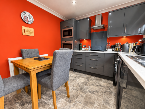 Sherford Close, Hazel Grove photo 4