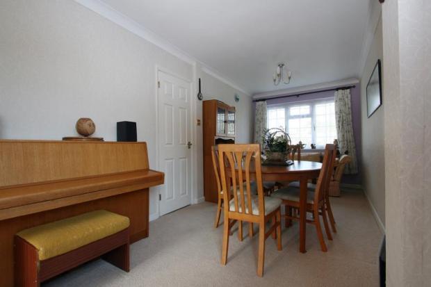 Dining Room/Bed 5