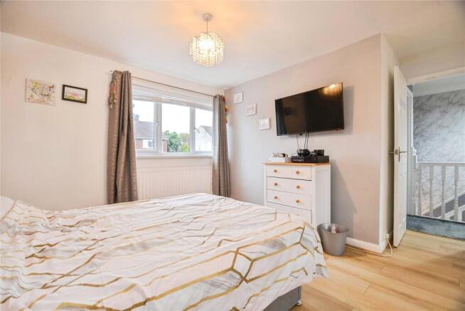 3 bed Terraced for sale Image 9