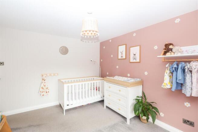 3 bed Semi-Detached for sale Image 7