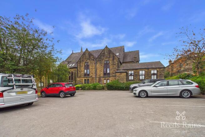 2 bed Apartment for sale Image 8
