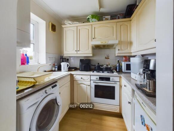 2 bed Apartment to rent Image 5