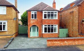 37, Charnwood Avenue, Nottingham NG10 3HB