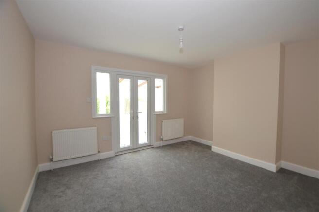 Glasbrook Avenue, Whitton photo 4