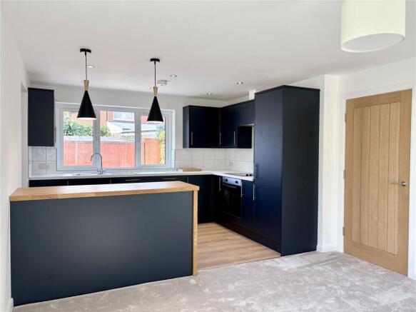 3 bed Detached for sale Image 6